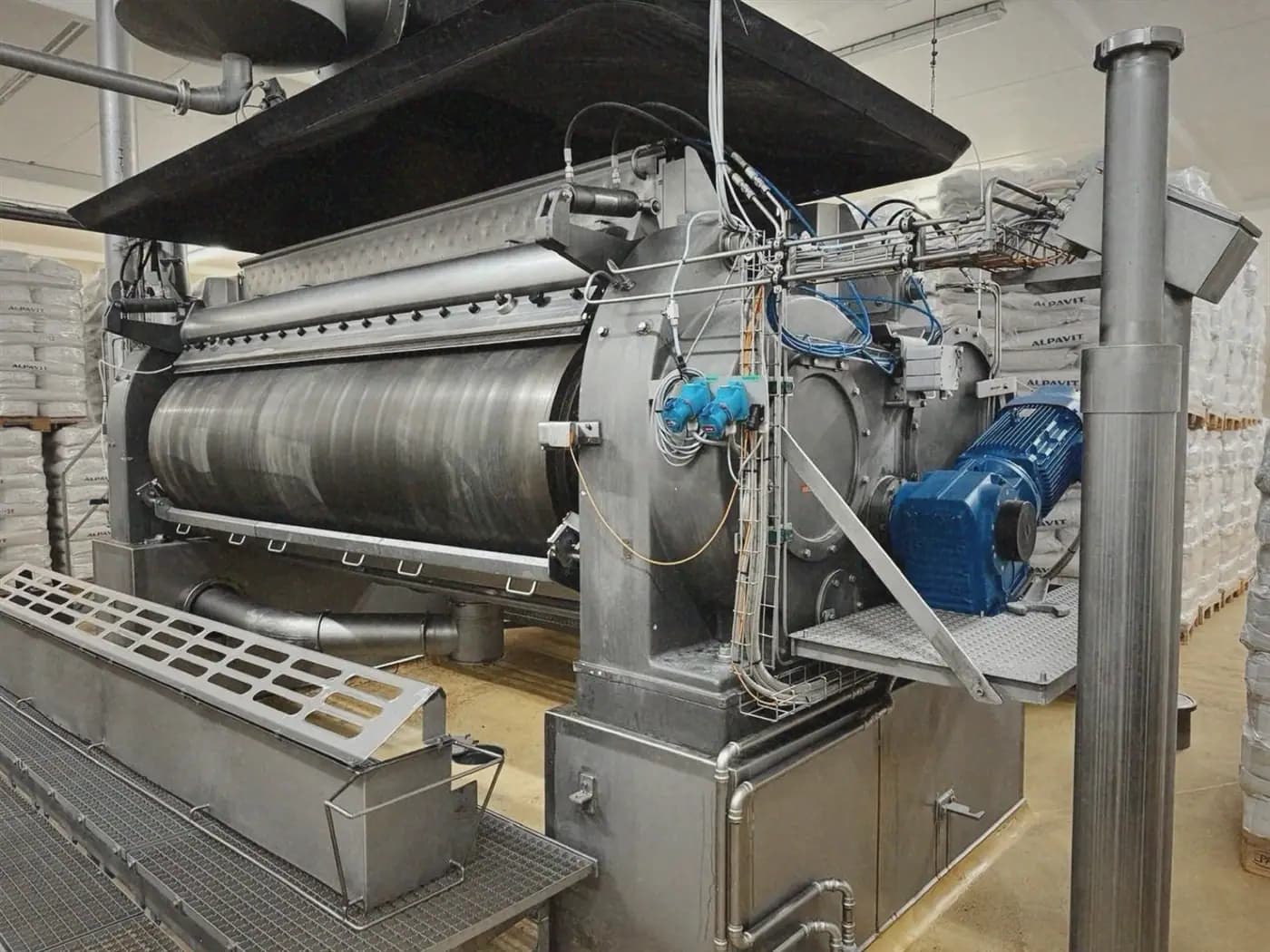Dismantling a 9-Tonne Drum Dryer from a Concrete Plinth — 2