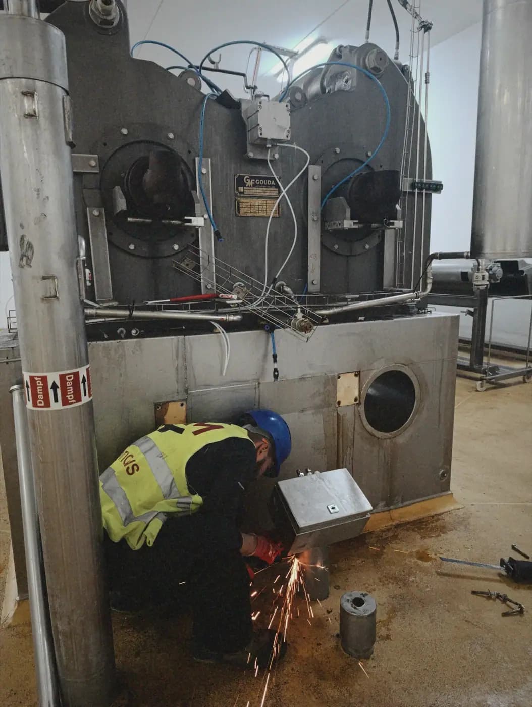 Dismantling a 9-Tonne Drum Dryer from a Concrete Plinth — 6