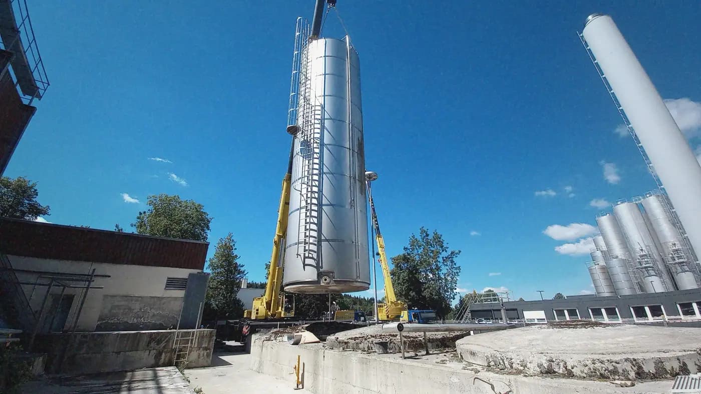 Full Production-Hall Clear-Out & Overseas Equipment Export — 2
