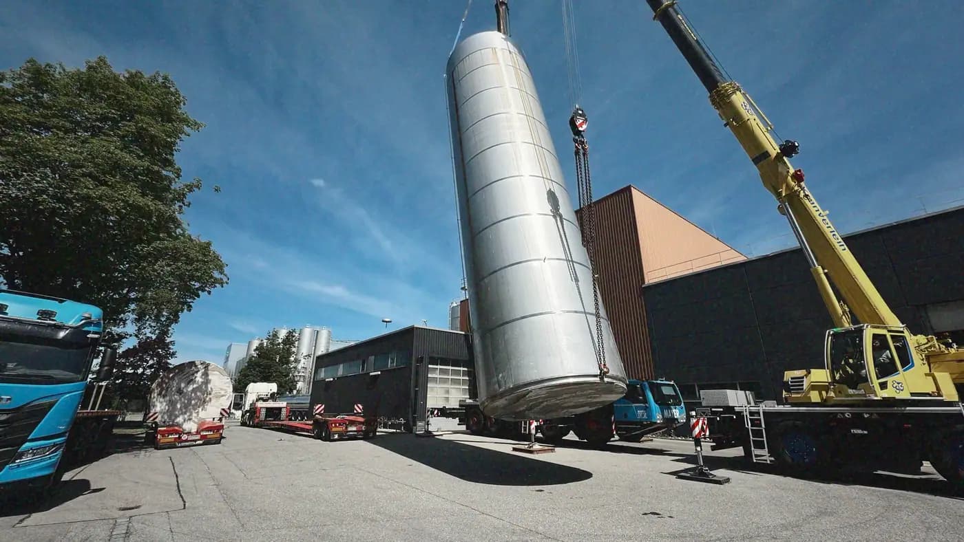 Full Production-Hall Clear-Out & Overseas Equipment Export — 1