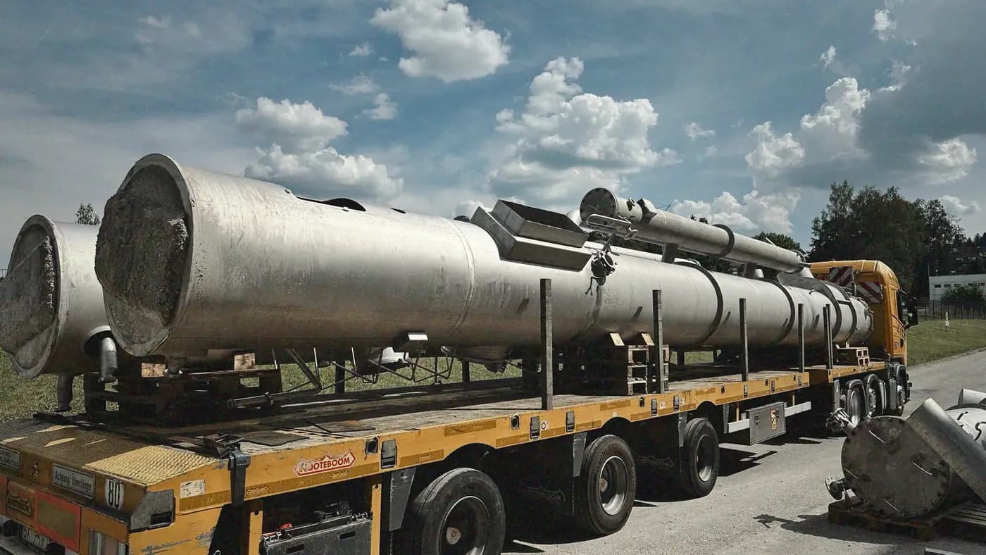 Full Production-Hall Clear-Out & Overseas Equipment Export — 9