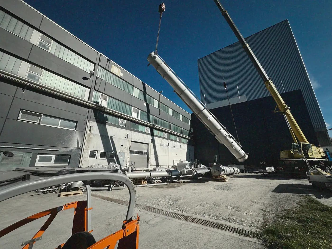 Full Production-Hall Clear-Out & Overseas Equipment Export — 14