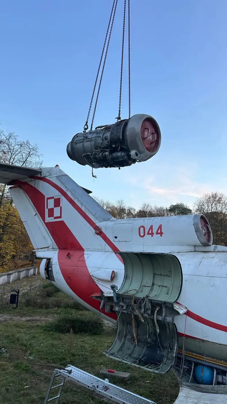 Night Relocation of a YAK-40 Jet Aircraft Across Warsaw — 5